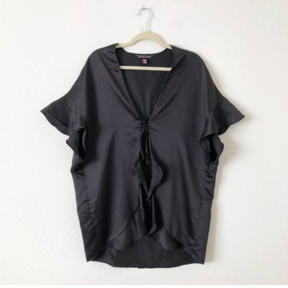 New with tags Victoria’s Secret black noir satin kimono robe short tie
